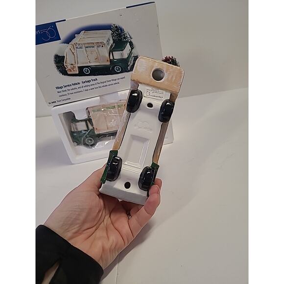 Dept 56 VILLAGE SANITATION TRUCK #54959 - 2 Available - Christmas Holiday - Picture 6 of 10